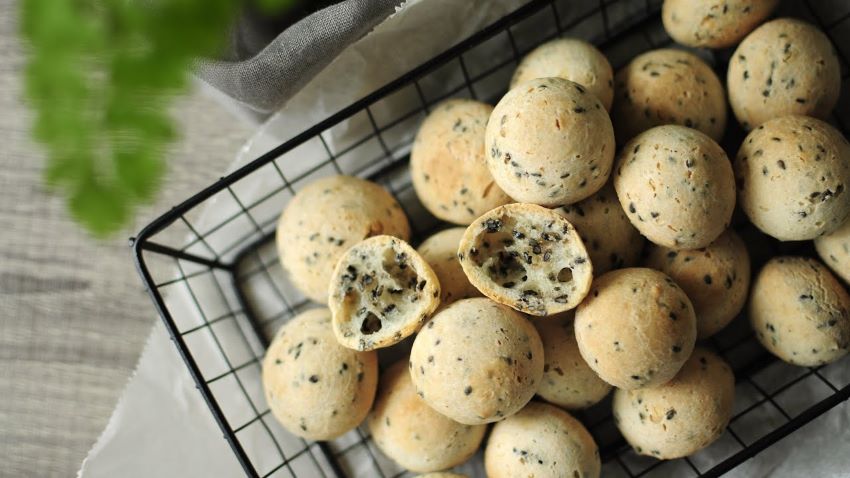 bảo quản bánh mì mè đen