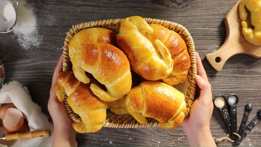 Cách Làm Bánh Mì Cua Phô Mai Thơm Ngon Đơn Giản