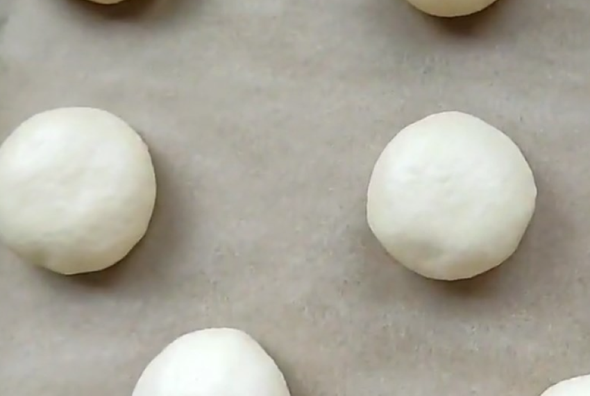 Cách Làm Bánh Mì Bằng Sữa Chua Mềm Mịn, Thơm Ngon