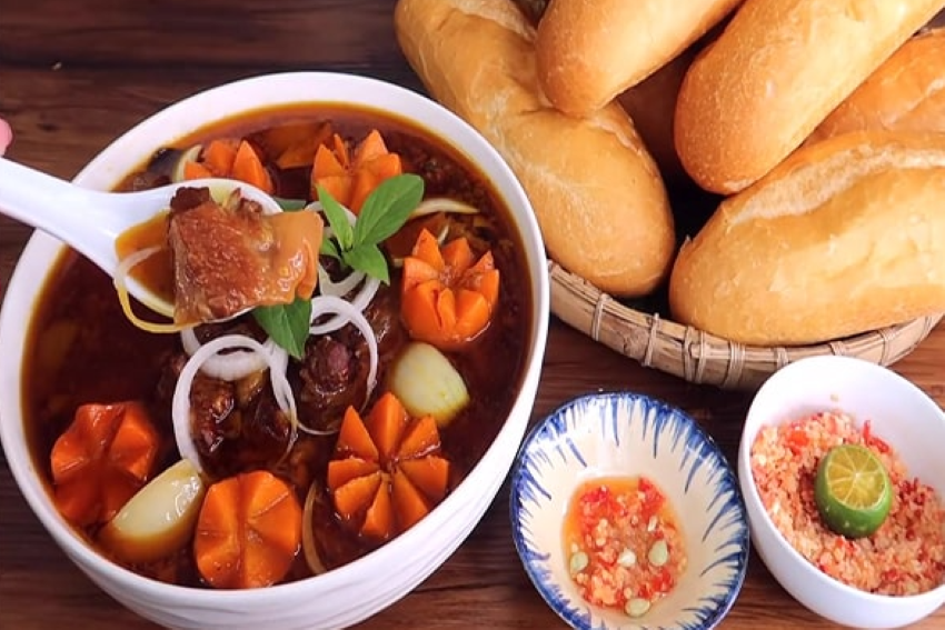 Cách Nấu Món Bò Kho Bánh Mì Đổi Vị Cho Buổi Sáng