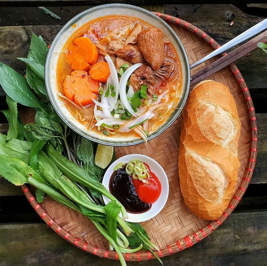 Cách Nấu Món Bò Kho Bánh Mì Đổi Vị Cho Buổi Sáng