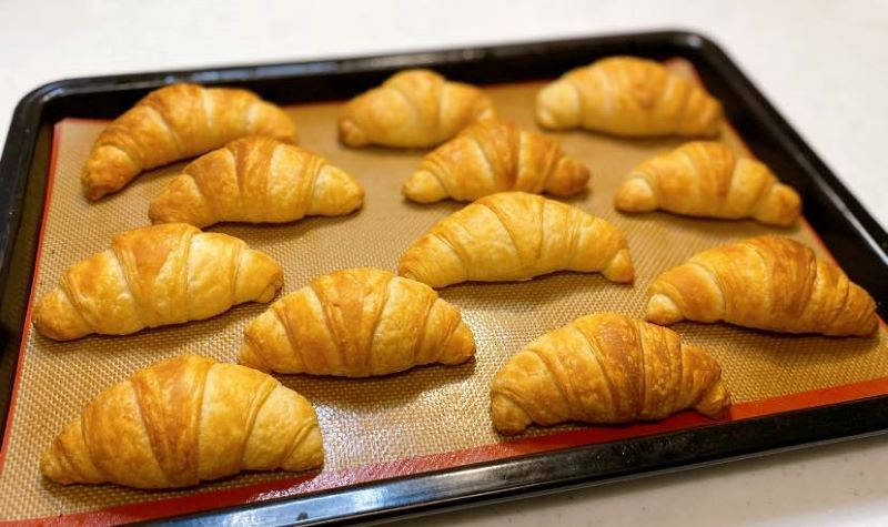 Cách Làm Bánh Mì Sừng Trâu Ngàn Lớp Ngon Bất Bại