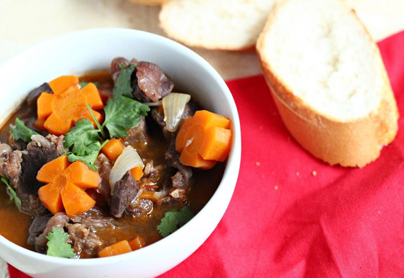 Cách Làm Sốt Vang Chấm Bánh Mì Cực Ngon Cho Bữa Sáng