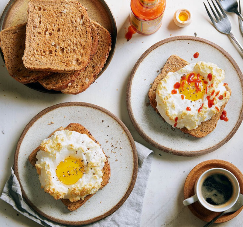 Bánh mì nguyên cám trứng ốp la