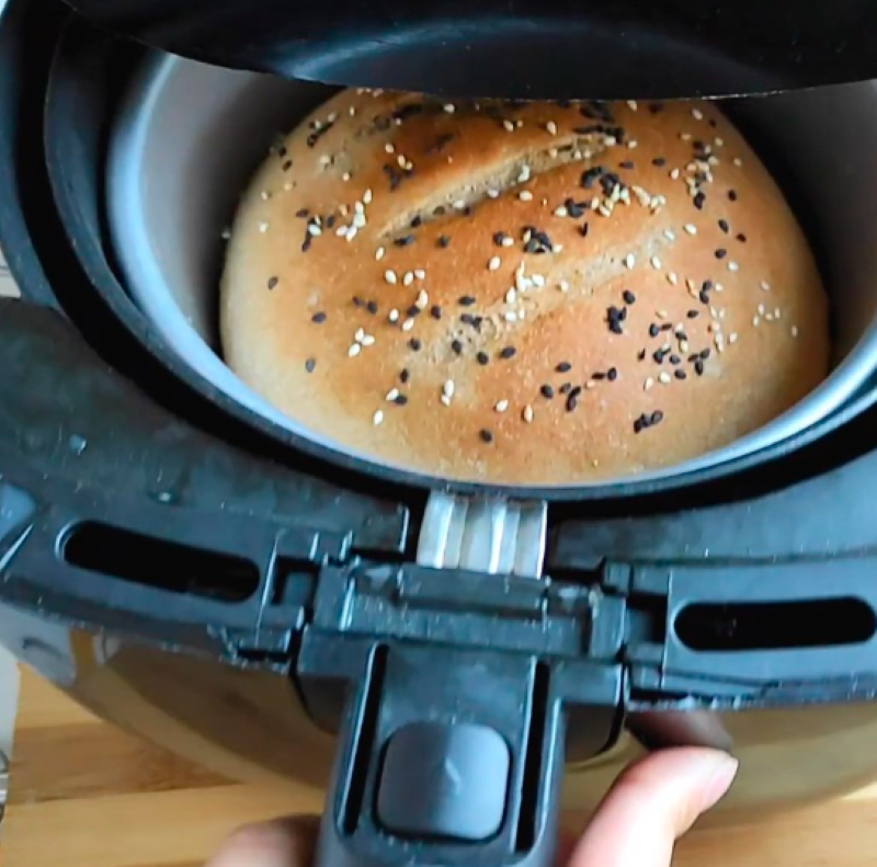 Cách Làm Bánh Mì Bằng Bột Mì Nguyên Cám Đơn Giản Tại Nhà