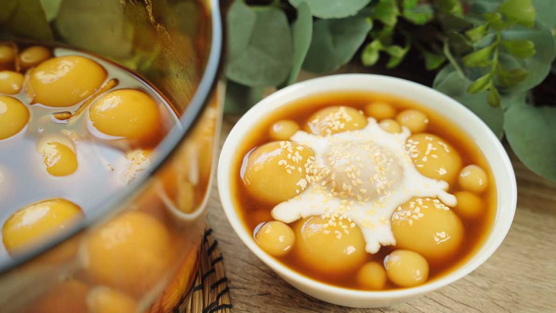 cach-nau-che-troi-nuoc-bang-bot-nep-don-gian