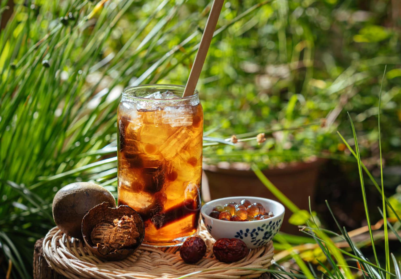 mach-ban-cach-nau-tra-bi-dao-hat-chia-giai-nhiet-co-the