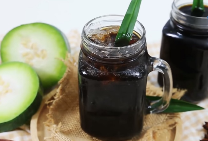 mach-ban-cach-nau-tra-bi-dao-hat-chia-giai-nhiet-co-the