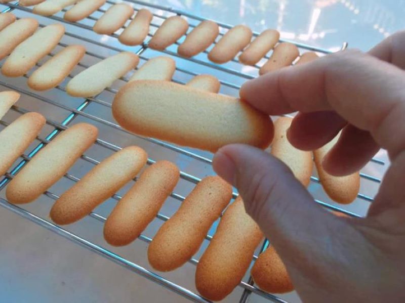 cach-lam-banh-luoi-meo-khong-can-lo-nuong-gion-tan