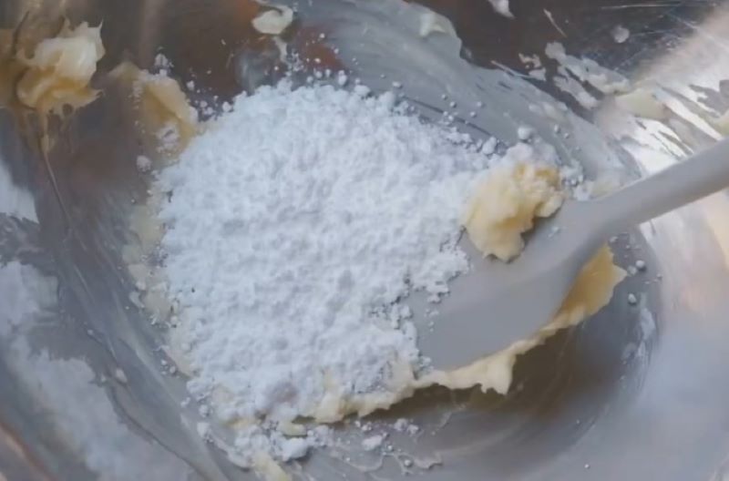 cach-lam-banh-luoi-meo-khong-can-lo-nuong-gion-tan