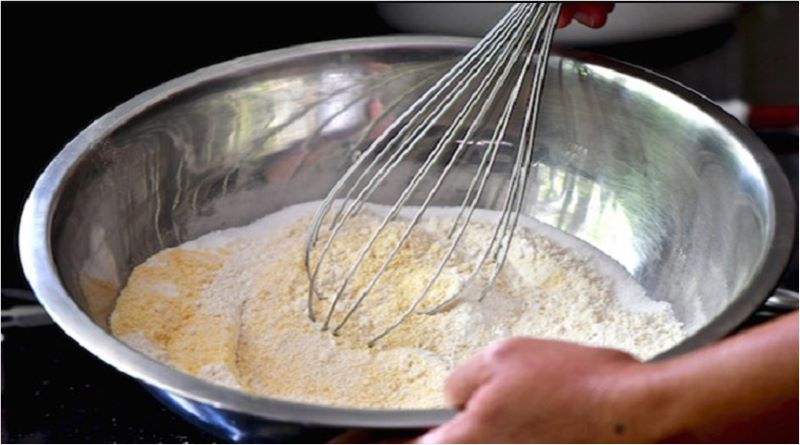 huong-dan-lam-banh-bao-kim-sa-trung-muoi-tan-chay