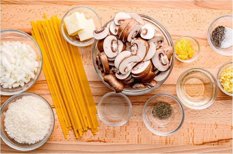 cach-lam-mi-y-sot-kem-nam-beo-ngay-ngon-chuan-vi-y